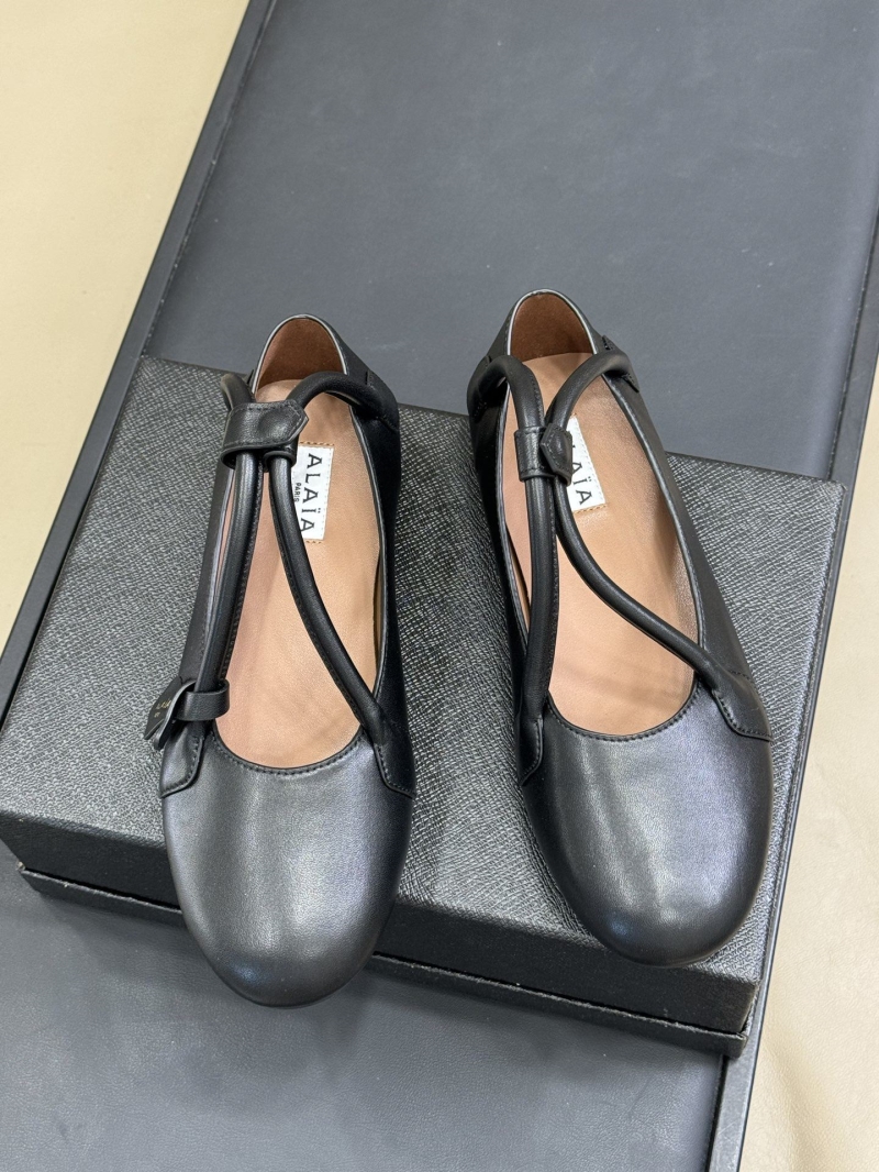 Alaia Flat Shoes